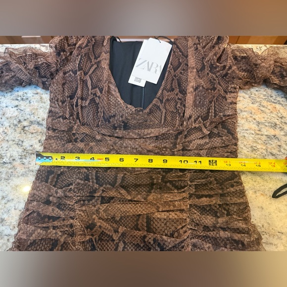 Zara Elegant Brown Snake Print Dress with ruching. Size S. NWT - Picture 7 of 15